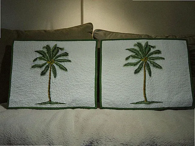Martha Stewart 2 Quilted Pillow Shams embroidered Palm Trees Standard Excellent