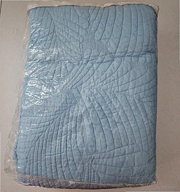 Martha Stewart Blue Floral Leaf Reversible Twin Quilt 100% cotton 86" x 68"