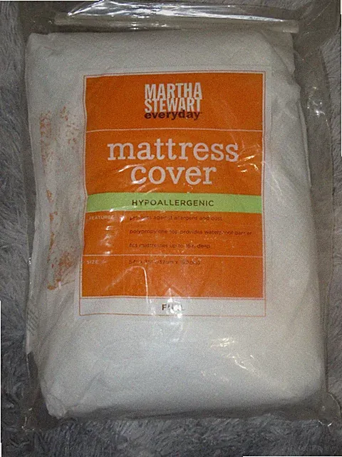 Martha Stewart Hypoallergenic Mattress Cover Full Size New