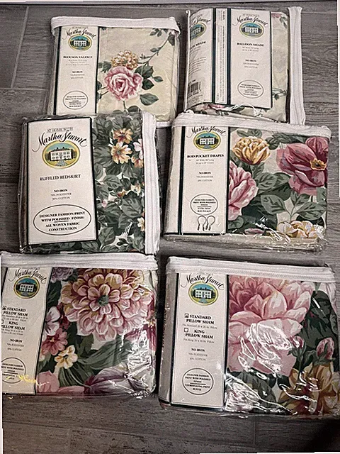 New 6 Pc Vtg Martha Stewart Ardly Floral Grandmacore Bed Skirt Shams Drapes Etc.