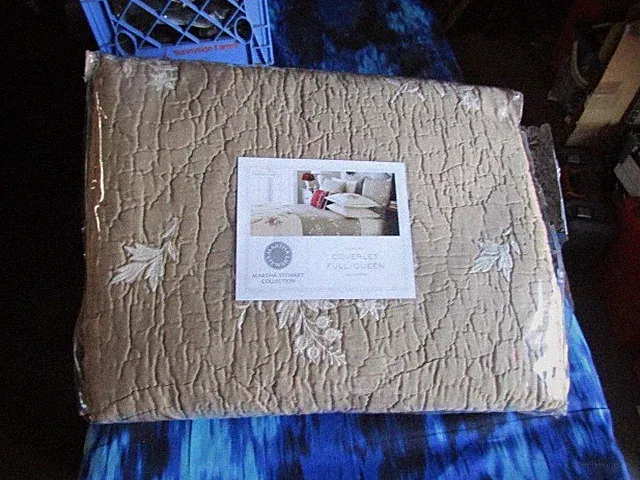 New Martha Stewart Queen Coverlet Quilted