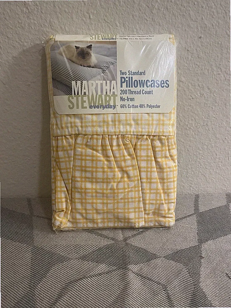 Vintage1997 Kmart Martha Stewart Everyday 2 Standard Pillowcases 200Thread Count